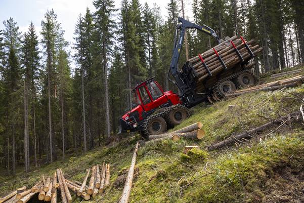 Komatsu 895 steep terrain